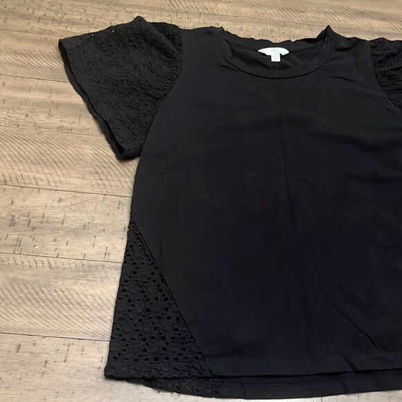 Time and Tru Black Top with super cute sleeve detail - Picture 2 of 6